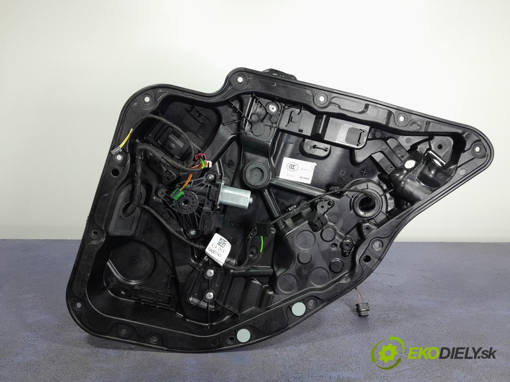 Mercedes E-klasa 2019 mechanismus stahování Sklenka: Zad: v pravo: 01