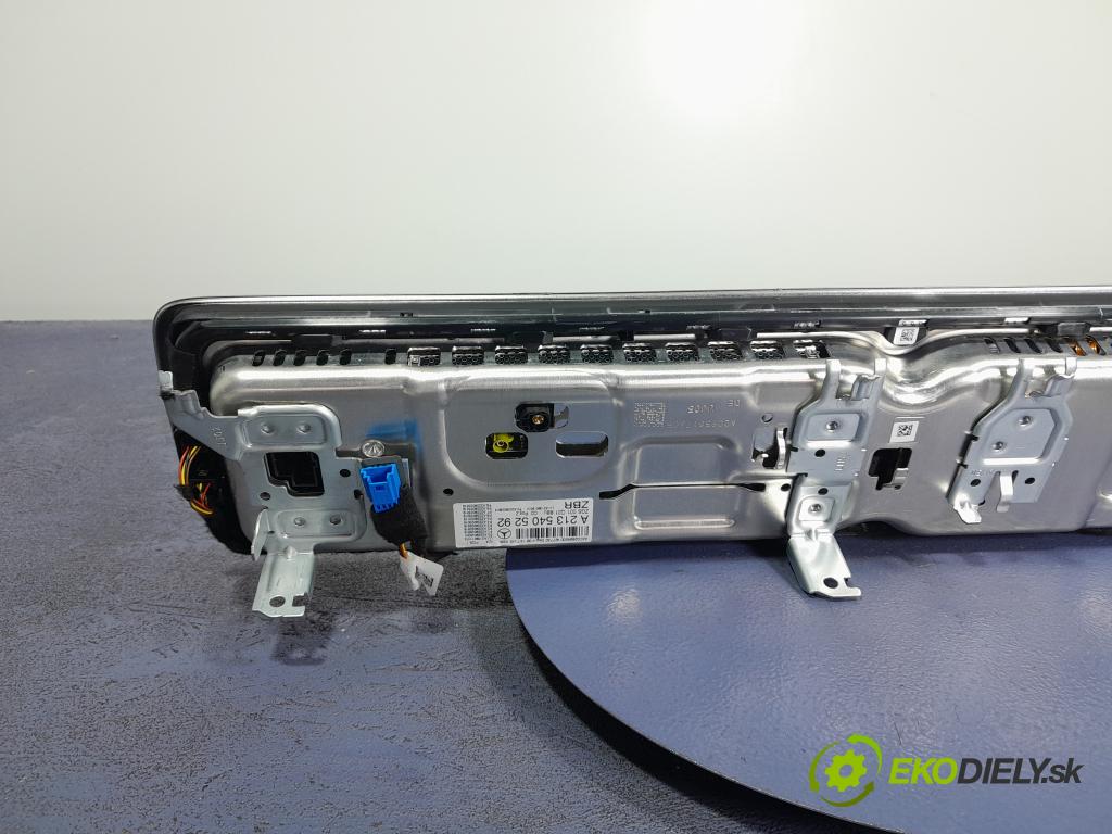 Mercedes E-klasa 2019 prístrojovka/ budíky A2135405292