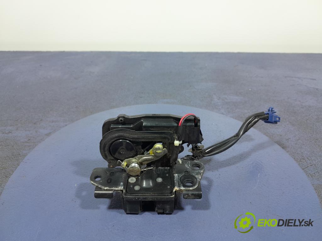 Toyota Prius 2007 zámek Klapky: kufr 01