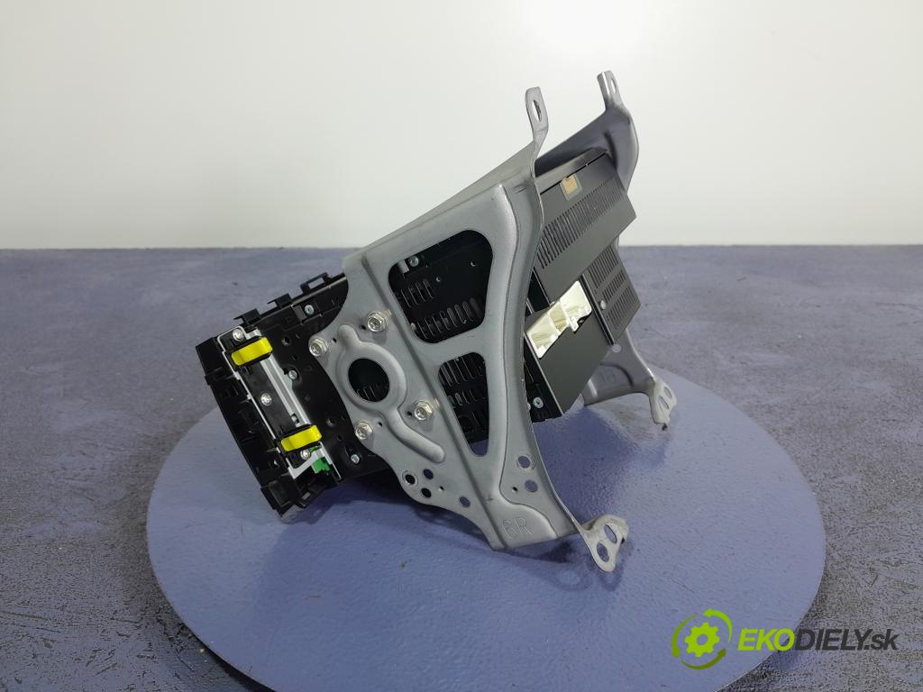 Toyota Prius 2007 Radio I Navigácia: 86120-47230