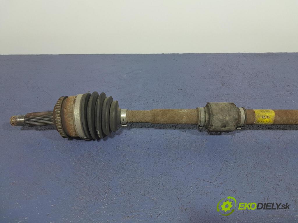 Hyundai Elantra 2007 poloos Prava: Predné 49500-2H111