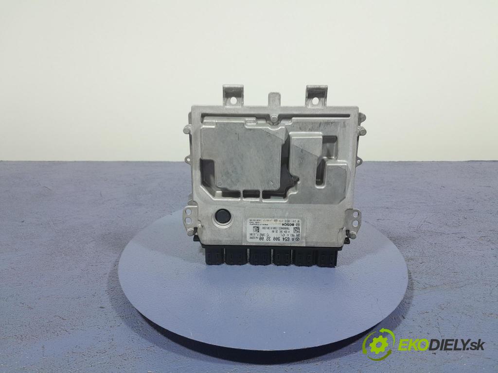Mercedes E-klasa 2019 riadiaca jednotka Motor: A6549003200