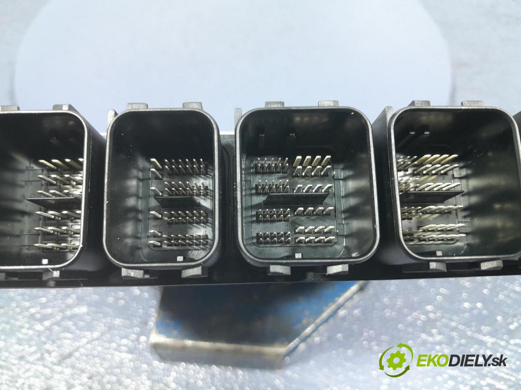Mercedes E-klasa 2019 riadiaca jednotka Motor: A6549003200