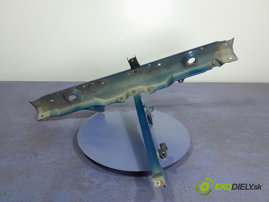 Toyota Prius 2007 výztuha Čelní / stěna Přední 01