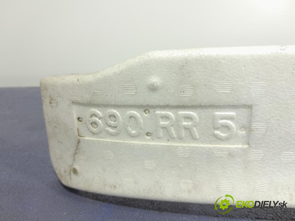Toyota Prius 2007 výztuha narazník Zad: 52615-47020