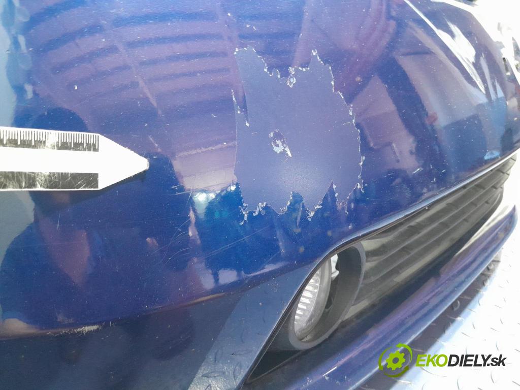 Toyota Prius 2007 nárazník před 01