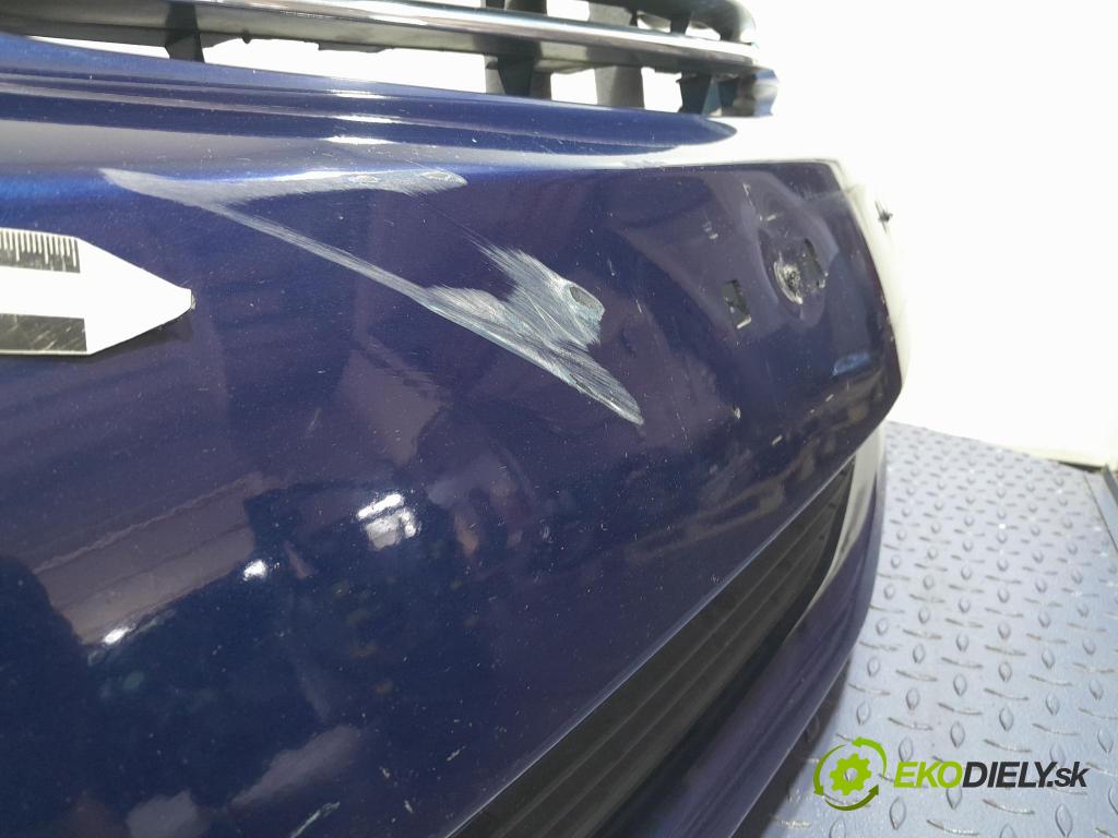 Toyota Prius 2007 nárazník před 01