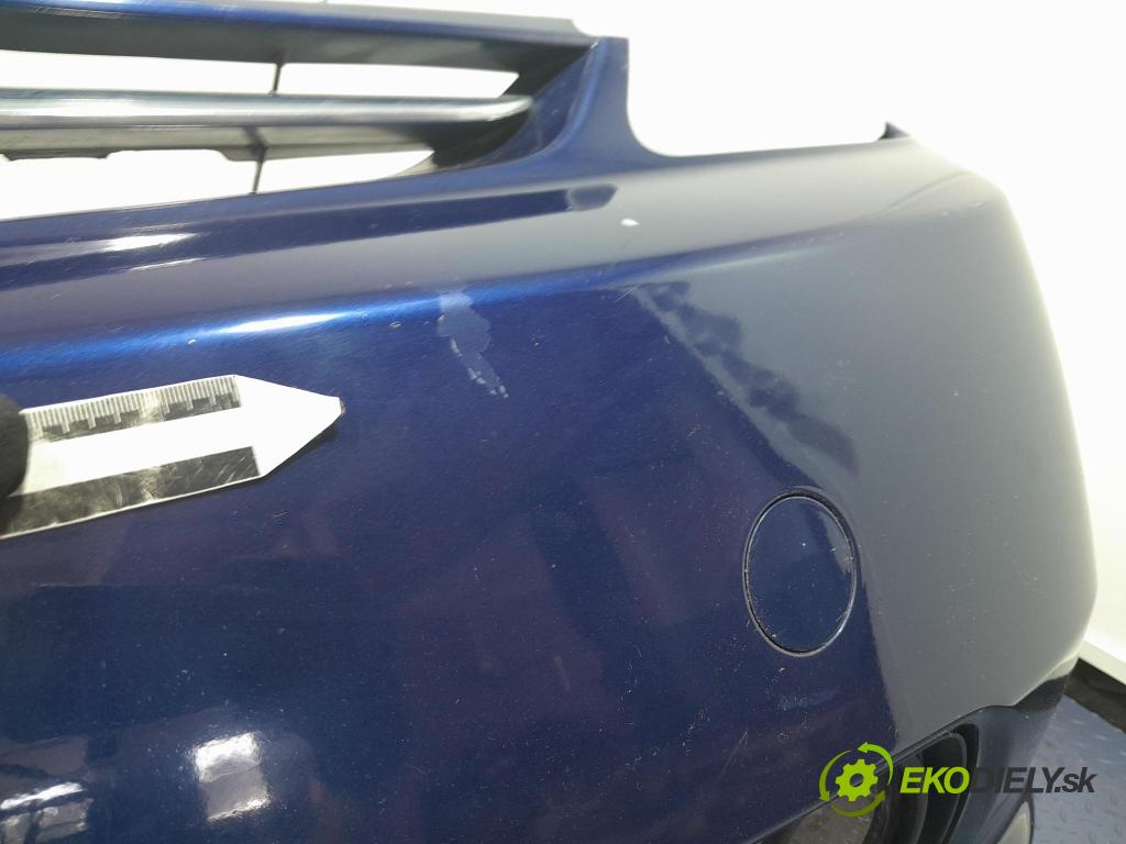 Toyota Prius 2007 nárazník před 01