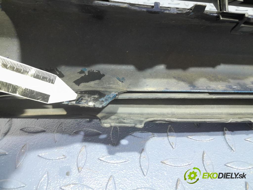 Toyota Prius 2007 nárazník před 01