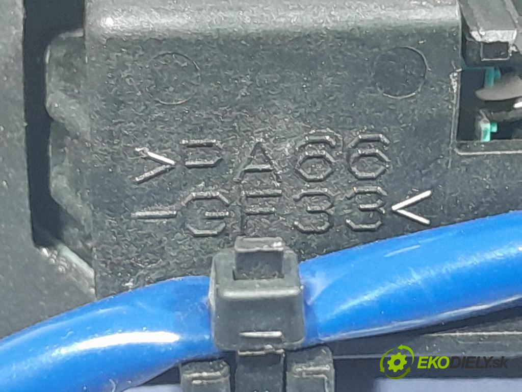 Toyota Camry 2019 zámek Klapky: kufr 064-2A97