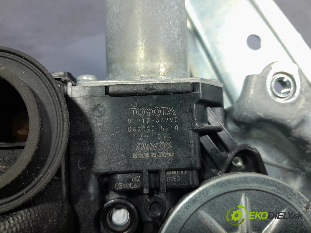 Toyota Camry 2019 mechanismus stahování Sklenka: Zad: Levý: 85710-33290