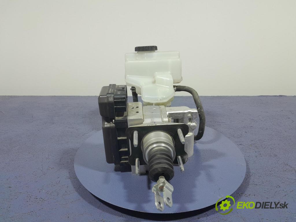 Toyota Camry 2019 čerpadlo ABS x 47210-33360