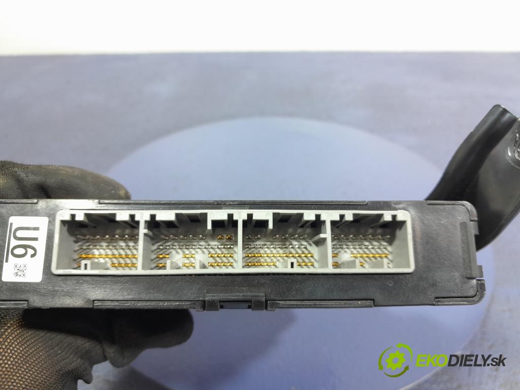 Toyota Camry 2019 riadiaca jednotka 89981-33420