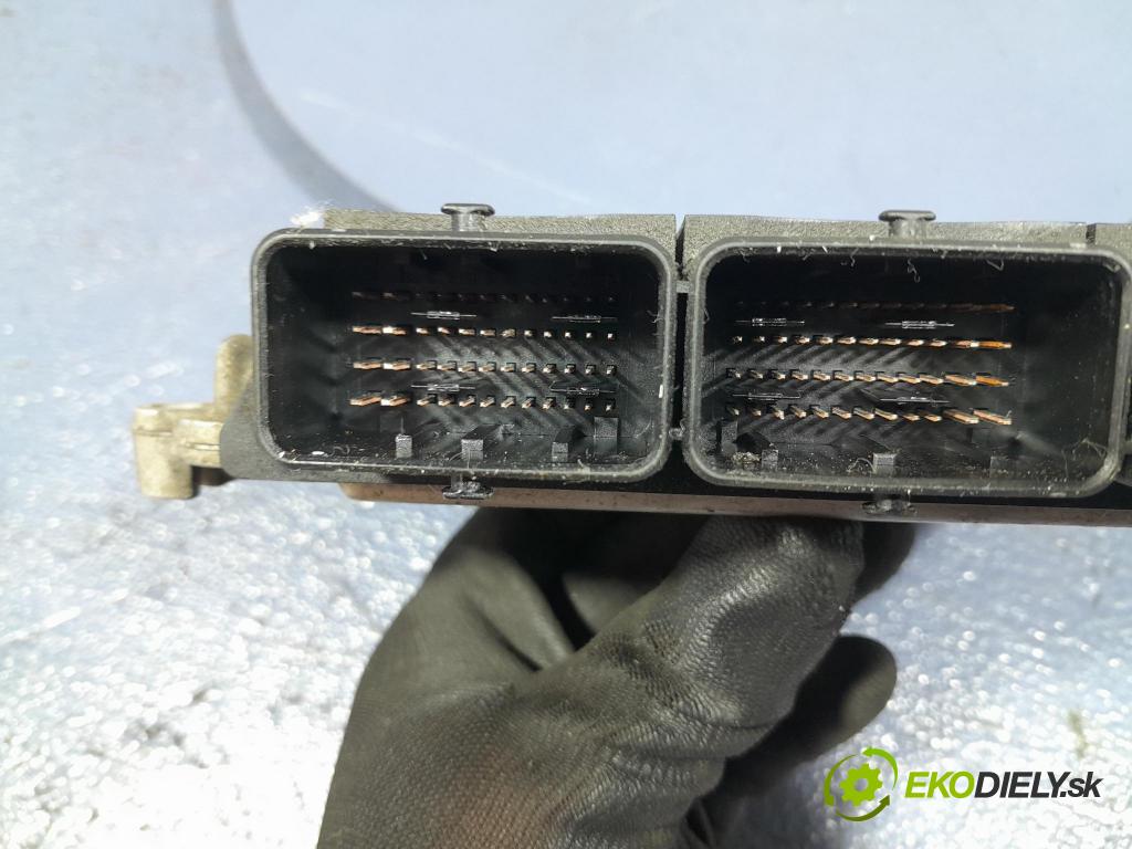 Peugeot 807 2010 riadiaca jednotka Motor: 9666149080