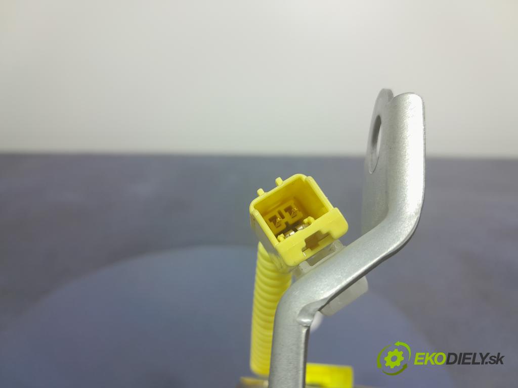 Suzuki Ignis 2006 kokpit,pristrojová doska 73910-86G11