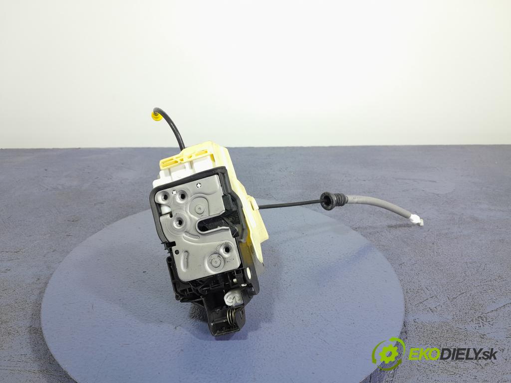 Volvo Xc60 2020 zámek dveře Zad: Levý: 32131410