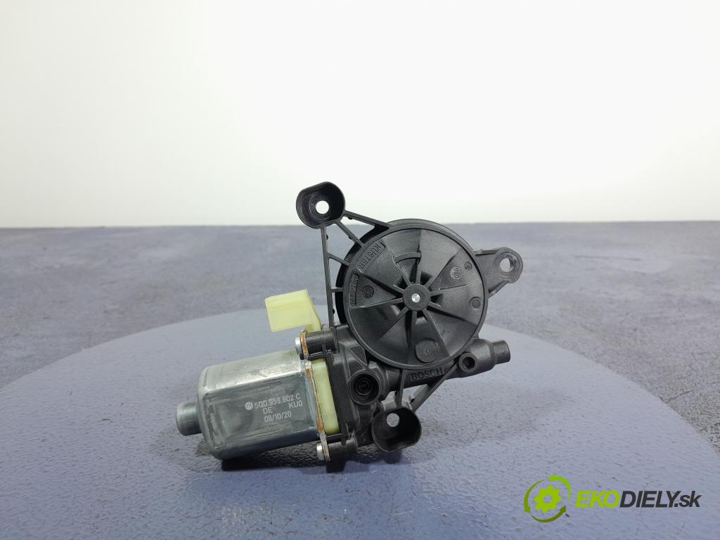 Skoda Octavia 2020 mechanismus stahování Sklenka: před v pravo: E850202102