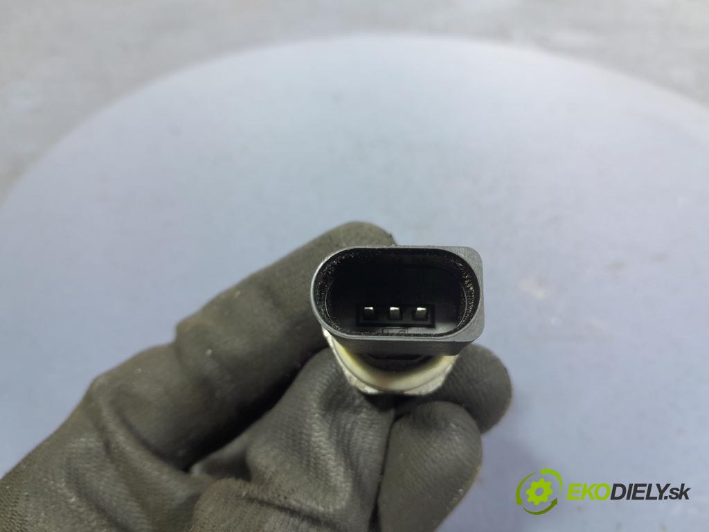 Skoda Octavia 2020 snímač Tlak Klimatizace: 5Q0959126A