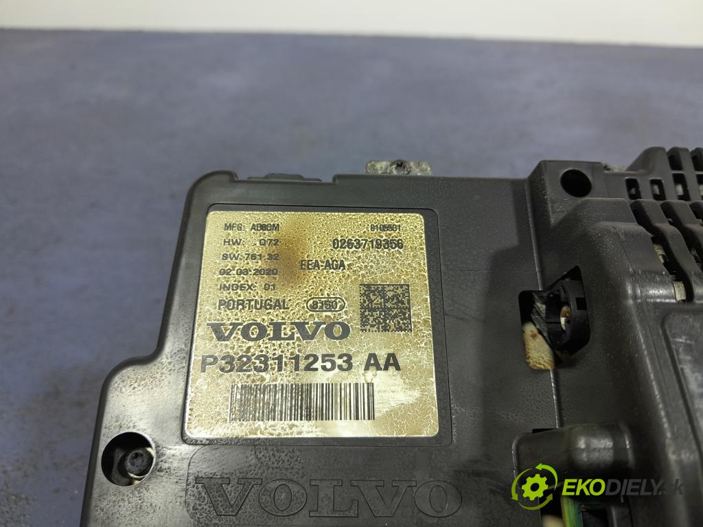 Volvo Xc60 2020 prístrojovka/ budíky 32311253