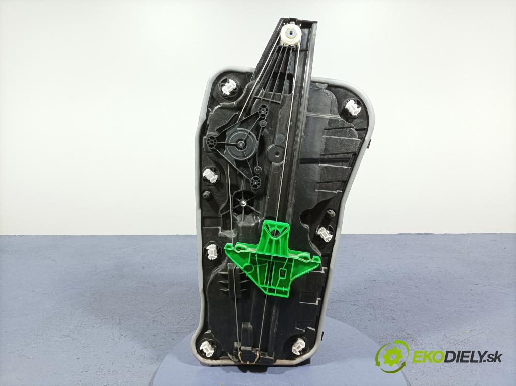 Skoda Octavia 2020 mechanismus stahování Sklenka: Zad: Levý: 5E3839655