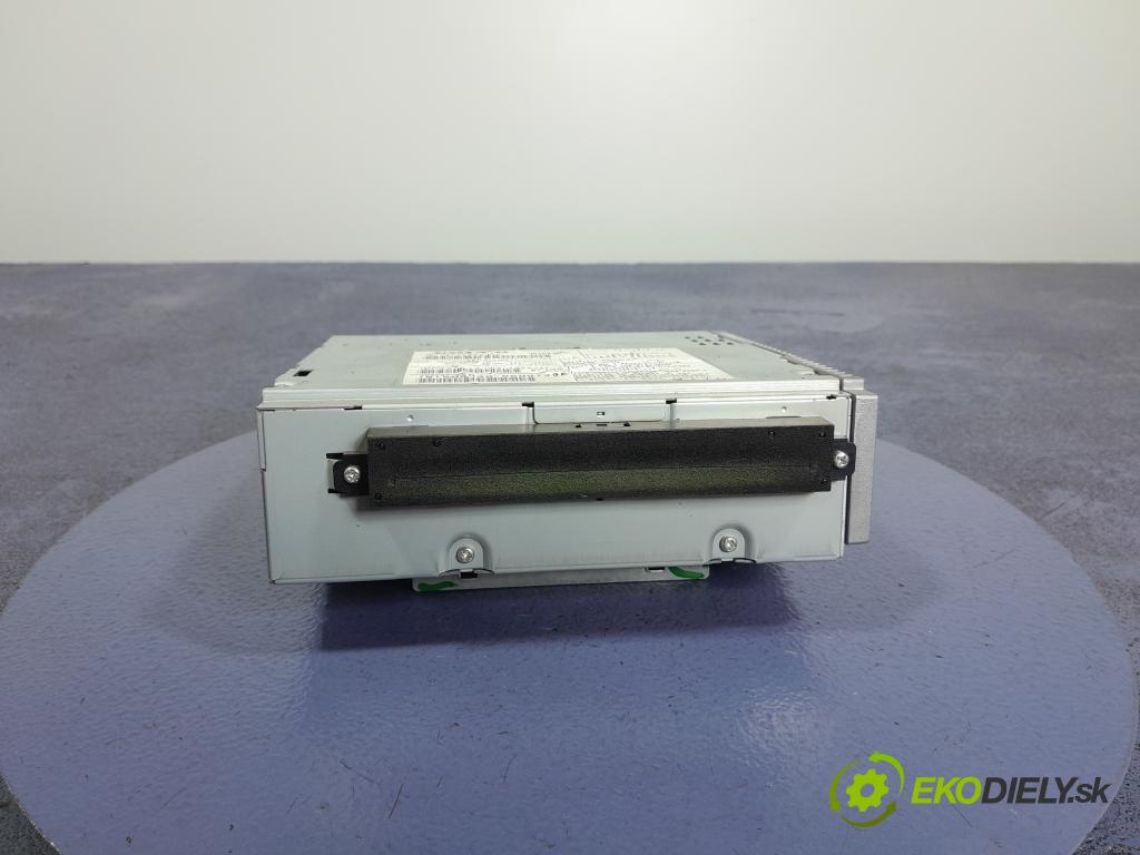 Volvo V50 2006 Radio I Navigácia: 30752889