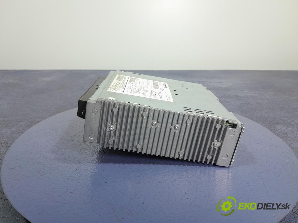 Volvo V50 2006 Radio I Navigácia: 30752889