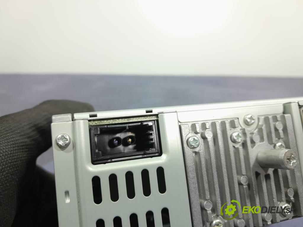 Volvo V50 2006 Radio I Navigácia: 30752889