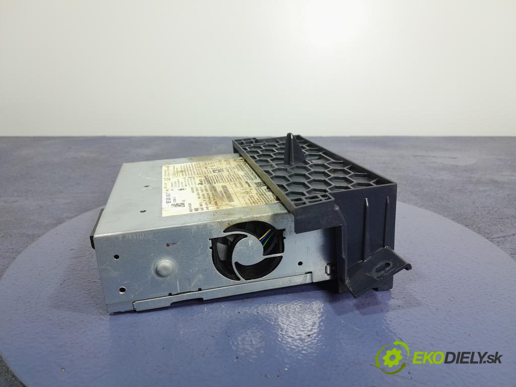 Skoda Octavia 2020 Radio I Navigácia: 5E3035816C