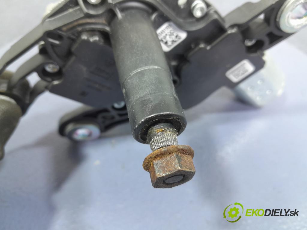 Skoda Octavia 2020 motor: Stierače: zad 5G0955711C
