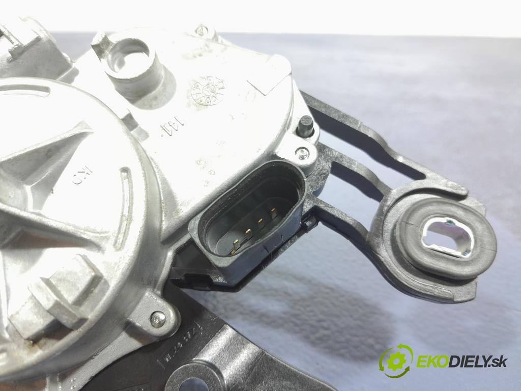 Skoda Octavia 2020 motor: Stierače: zad 5G0955711C