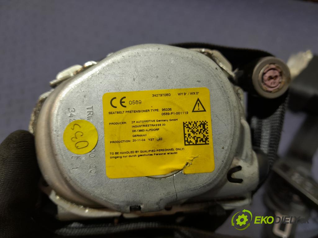 Skoda Octavia 2020 kokpit,pristrojová doska 01
