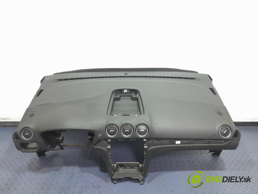 Ford S-max 2013 kokpit,pristrojová doska 01