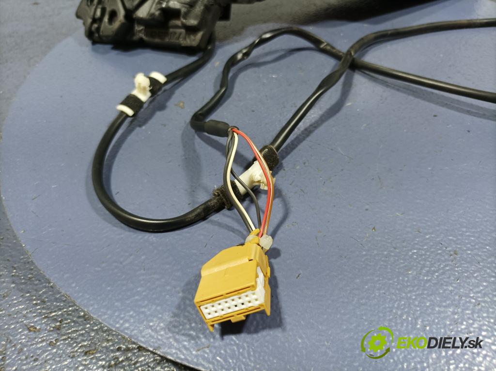 Audi A4 2006 zrkadlo pravé 50010FAO