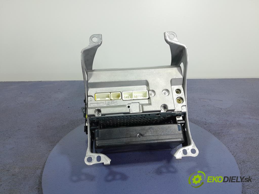 Toyota Prius 2009 Radio I Navigácia: 86120-47221