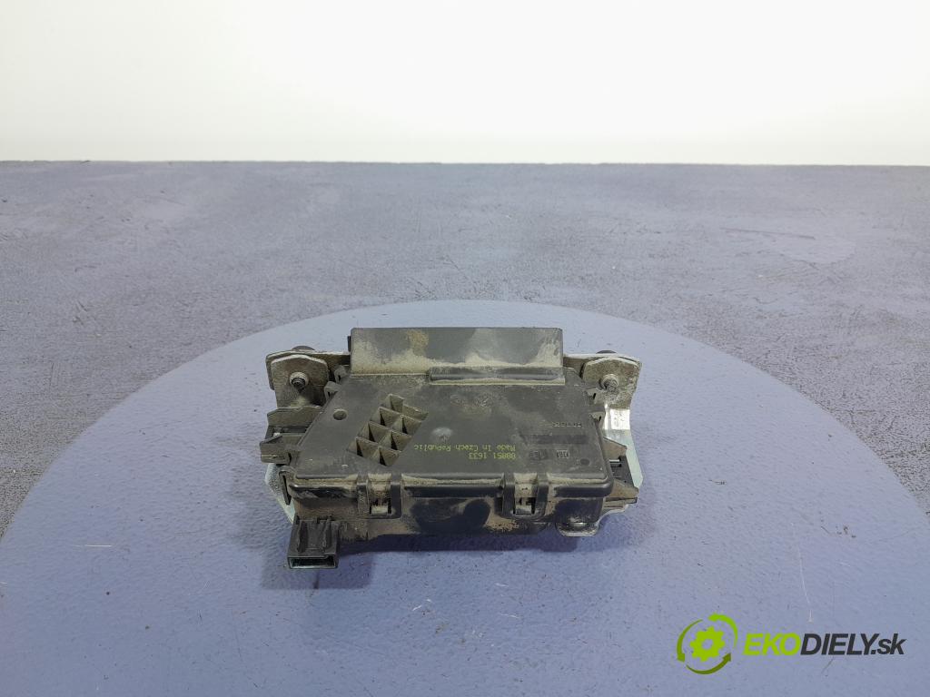 Opel Astra 2005 zámek Klapky: kufr 13188851