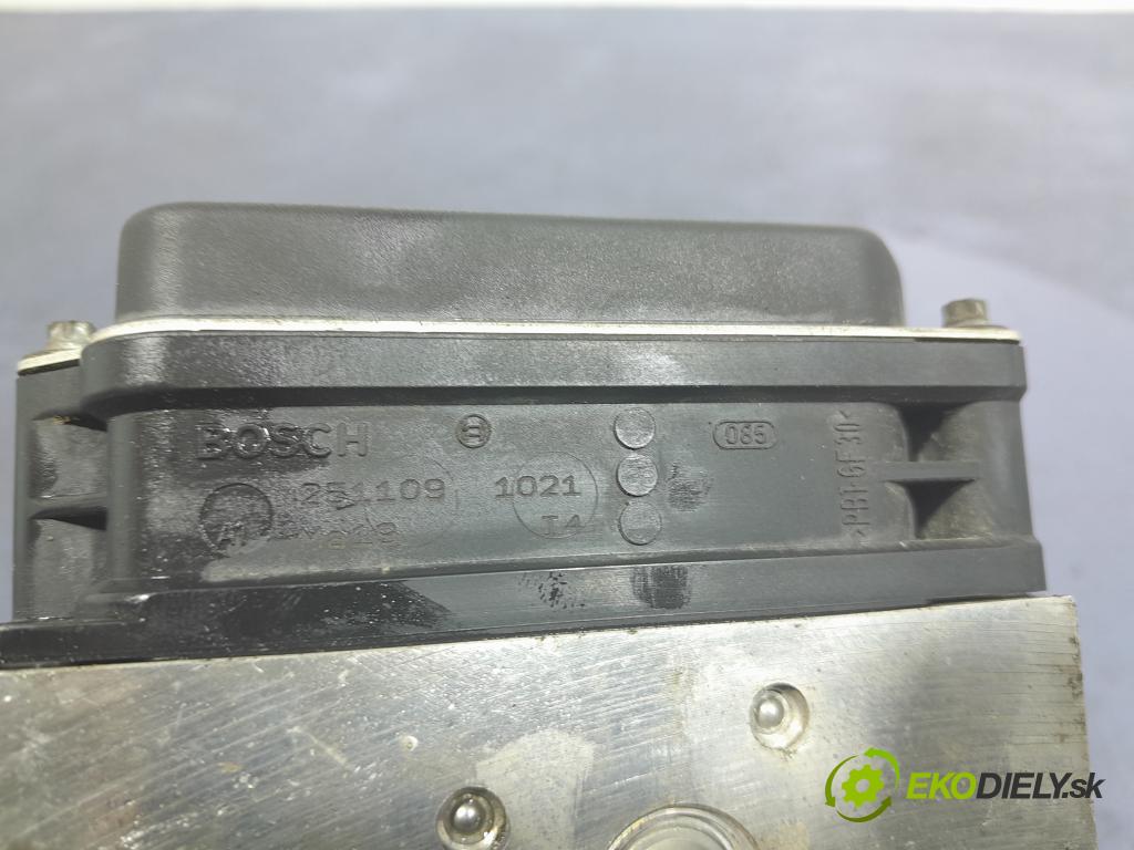 Toyota Avensis 2010 čerpadlo ABS x 44540-05071