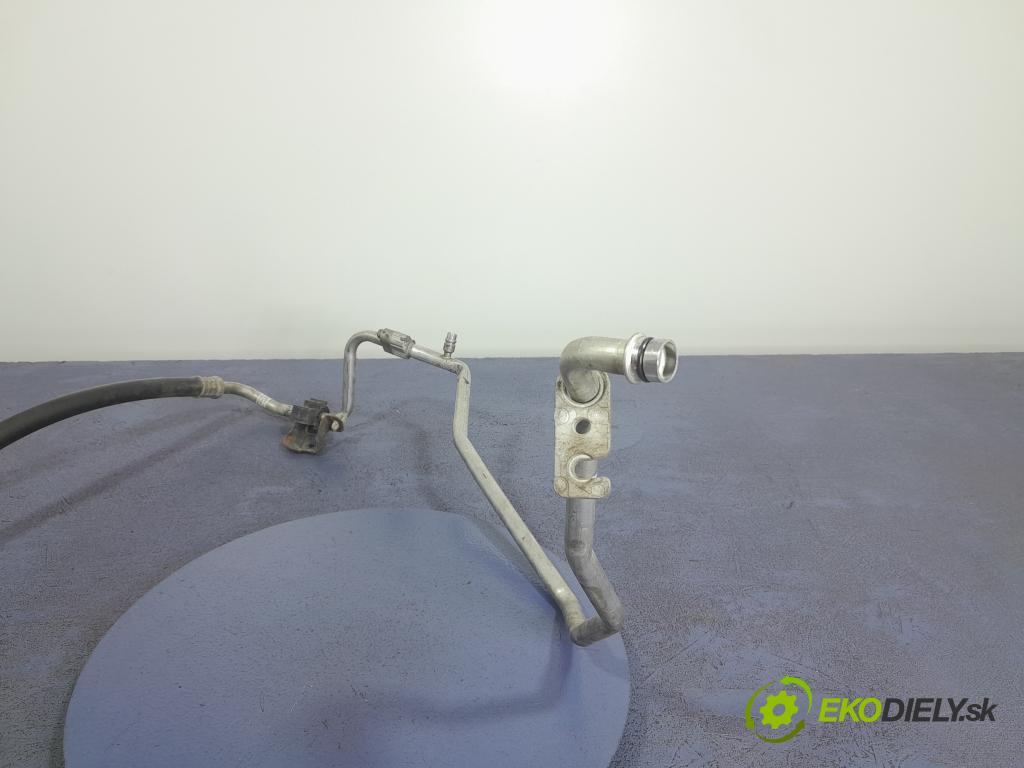 Toyota Avensis 2010 rúrka Klimatizácia: 88707-05070-A