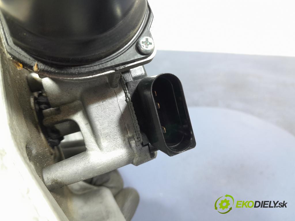 Audi A5 2017 mechanizmus motor: Stierače: Predné 8W6955023