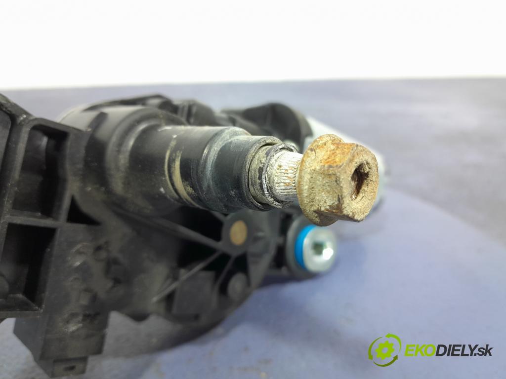 Volvo Xc60 2014 motor: Stierače: zad 31290787