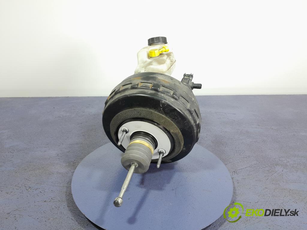 Opel Astra 2012 servo Brzdní: 13338058