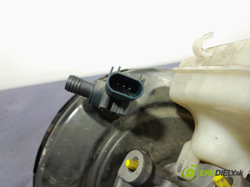 Opel Astra 2012 servo Brzdní: 13338058