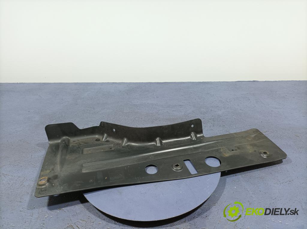 Opel Astra 2012 kryt Motor: 13239610