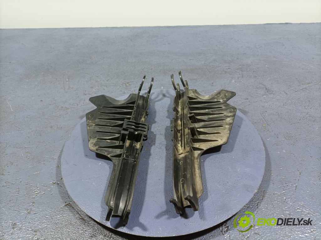Audi A5 2017 kryt Plast: podvozek: 8w0505562