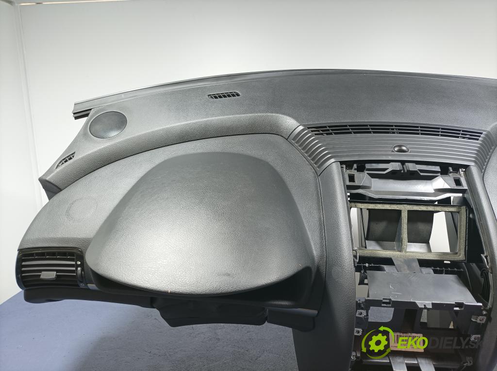Peugeot 407 2011 kokpit,pristrojová doska 96445891ZD