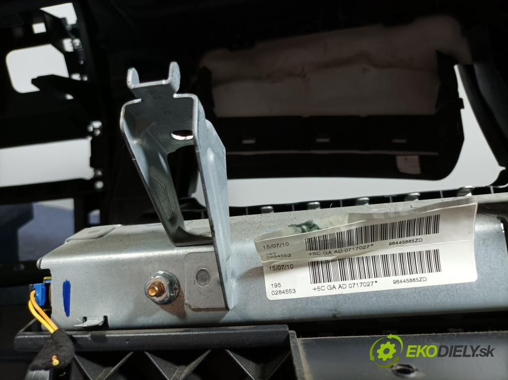 Peugeot 407 2011 kokpit,pristrojová doska 96445891ZD