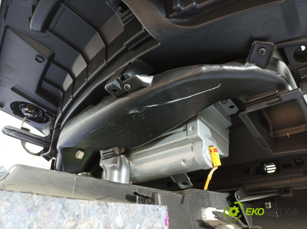 Peugeot 407 2011 kokpit,pristrojová doska 96445891ZD