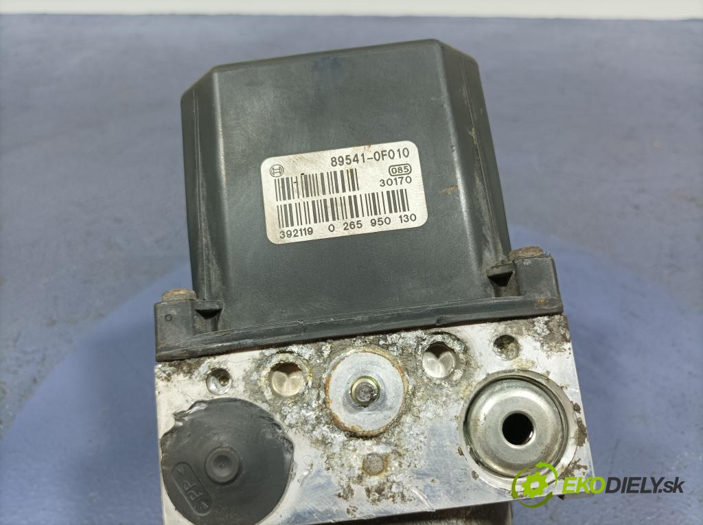 Toyota Corolla verso 2004 čerpadlo ABS x 44540-0F010