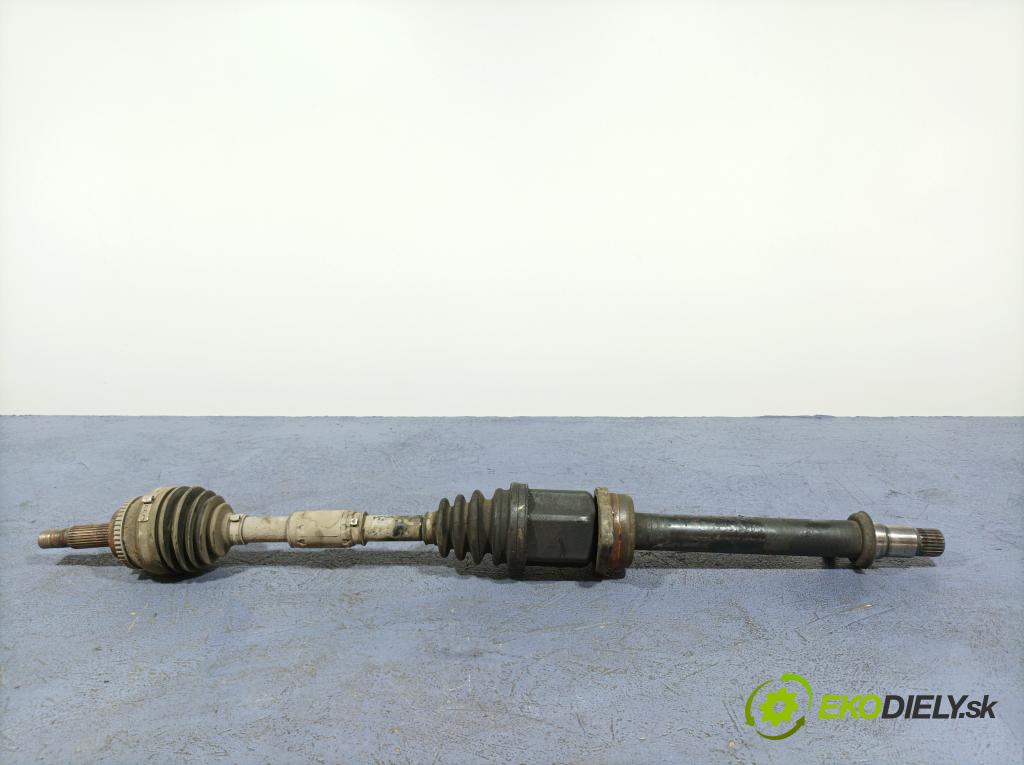 Toyota Corolla verso 2004 poloos Prava: Predné 01