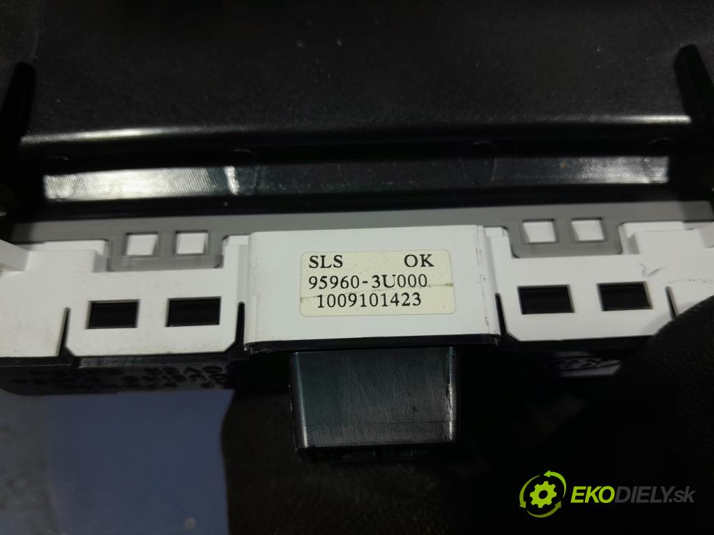 Kia Sportage 2010 Radio I Navigácia: 95960-3U000