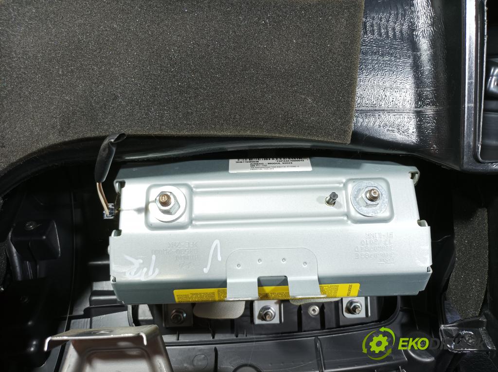 Hyundai I30 2010 kokpit,pristrojová doska 01